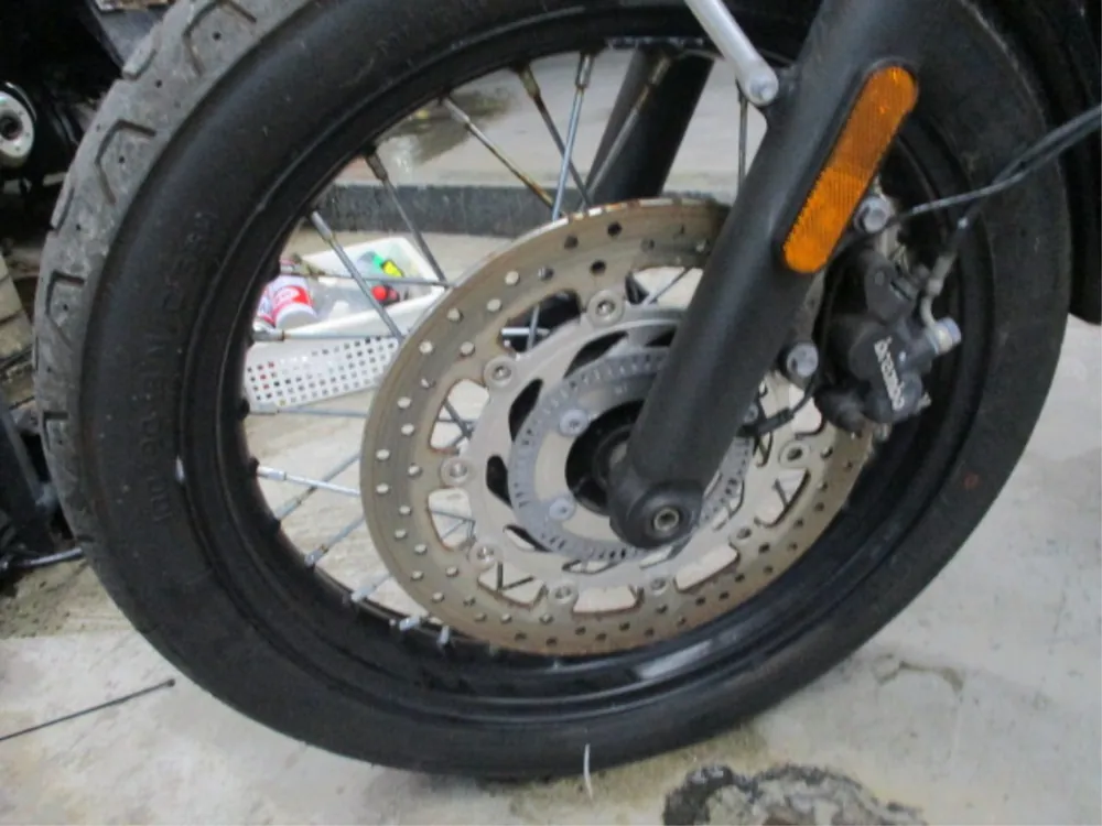 Triumph Bonneville T100 2023, чёрный, фото 17