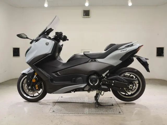 Yamaha T-Max560T 2025, серый, фото 2