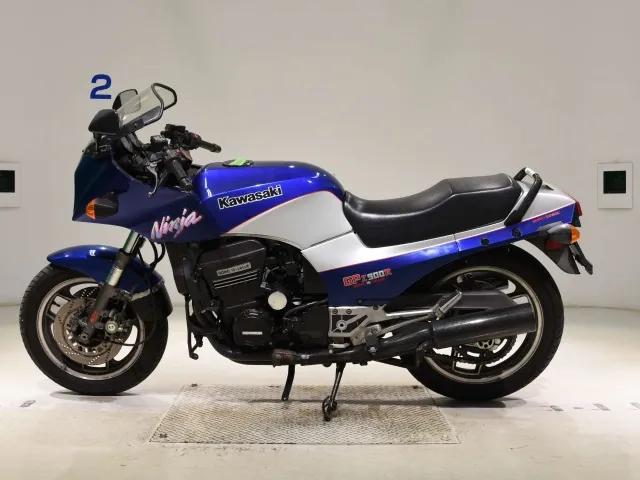 Kawasaki GPZ900R Ninja 1984, blue | silver, фото 2