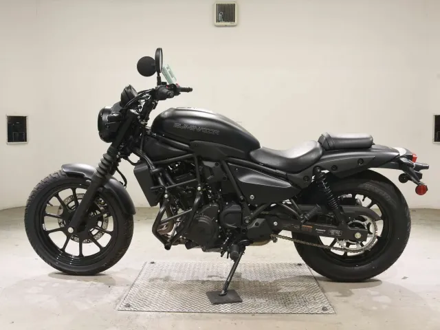 Kawasaki Eliminator 400SE 2025, чёрный, фото 2