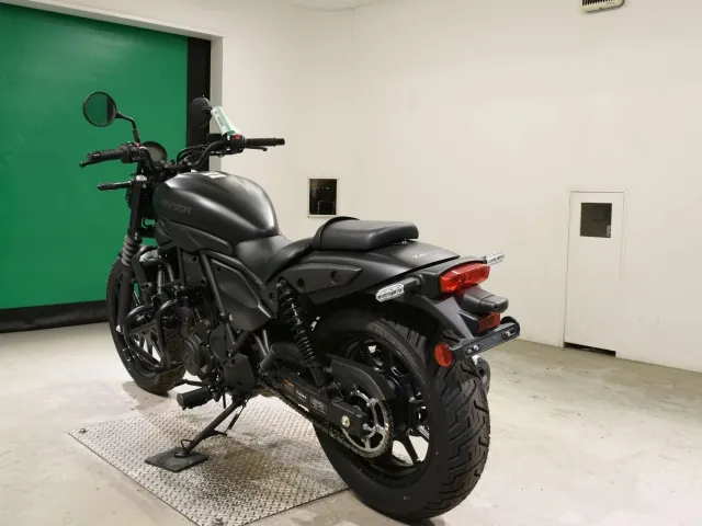 Kawasaki Eliminator 400SE 2025, чёрный, фото 6
