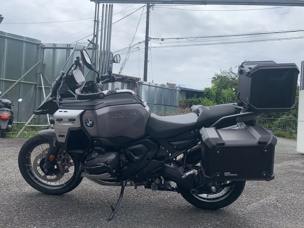 BMW R1300GS ADV 2026, чёрный, фото 3