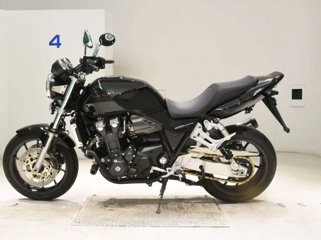 Honda CB1300 2025, black | gunmetal, фото 2