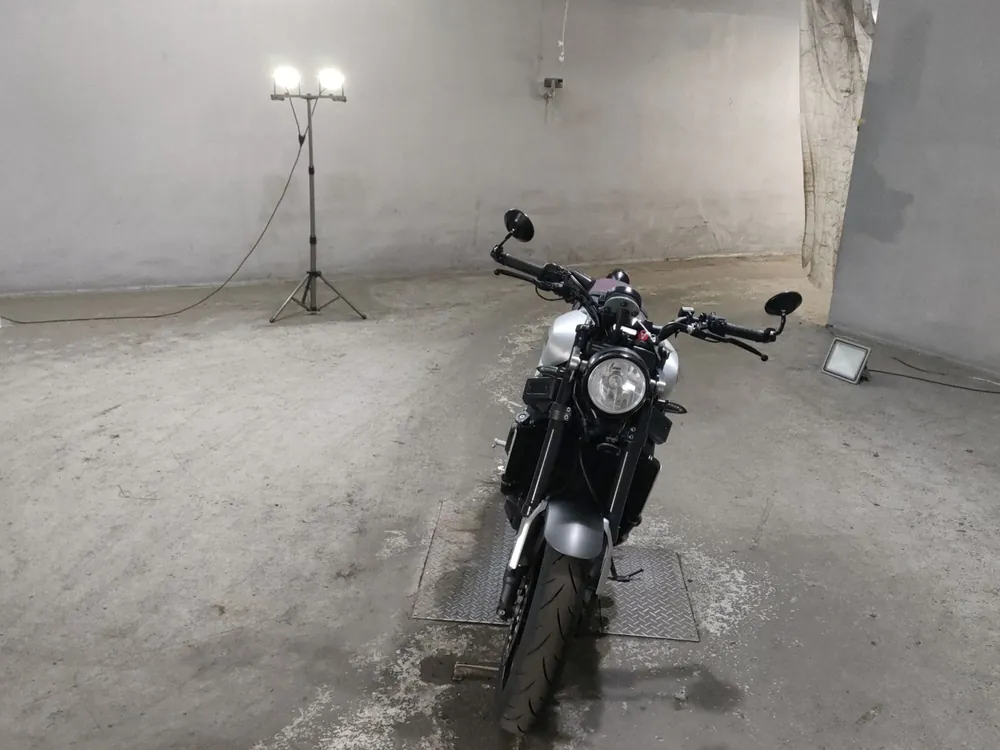 Yamaha XSR900 2020, серебристый, фото 3