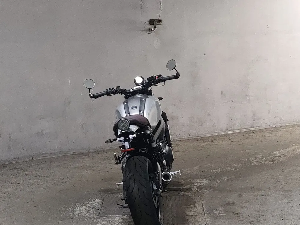 Yamaha XSR900 2020, серебристый, фото 4