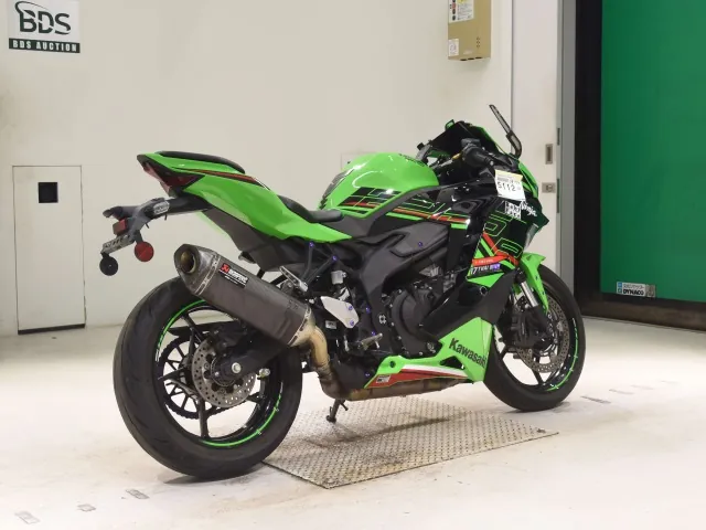 Kawasaki ZX-25R, чёрный, зелёный, фото 5