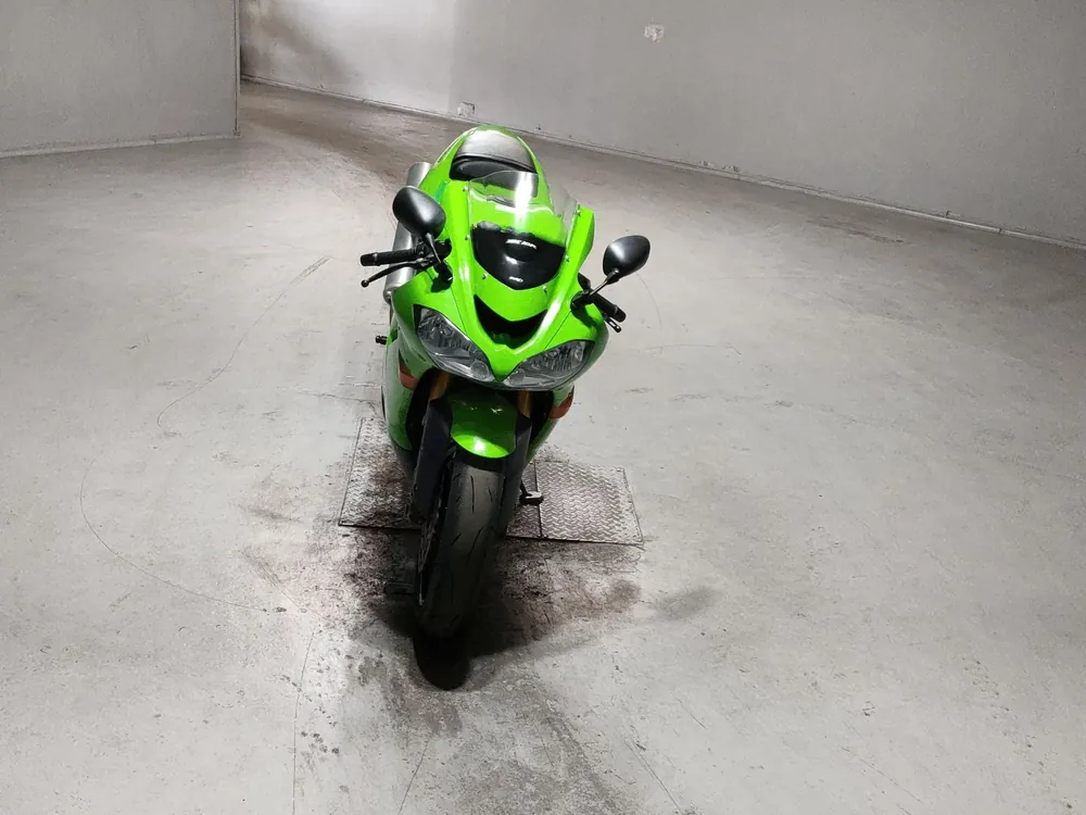Kawasaki ZX-10R 2004, зелёный, фото 3