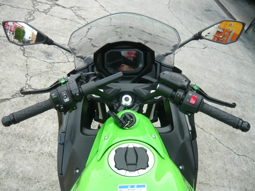 Kawasaki Z650A 2024, lime / black, фото 3