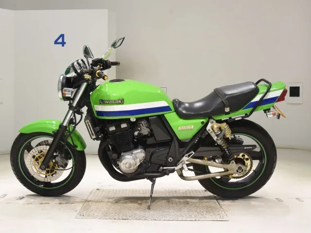 Kawasaki ZRX400-II 1994, зелёный, фото 2