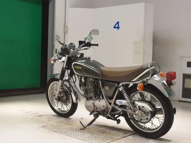 Yamaha SR400 2014, зелёный, фото 6