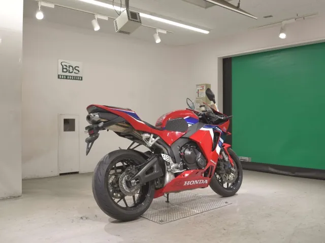 Honda CBR600RR 2021, белый, красный, синий, фото 5