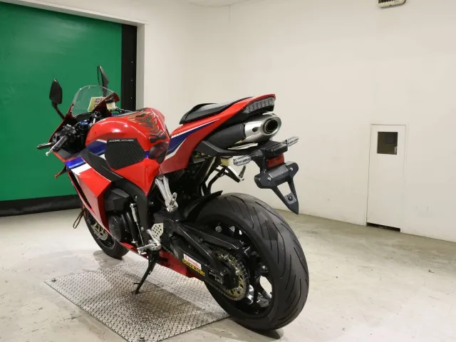 Honda CBR600RR 2021, белый, красный, синий, фото 6