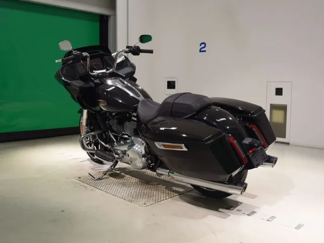 Harley-Davidson FLTRX1920 2026, чёрный, фото 6