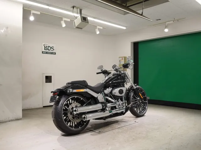 Harley-Davidson FXBR1920 2026, чёрный, фото 5