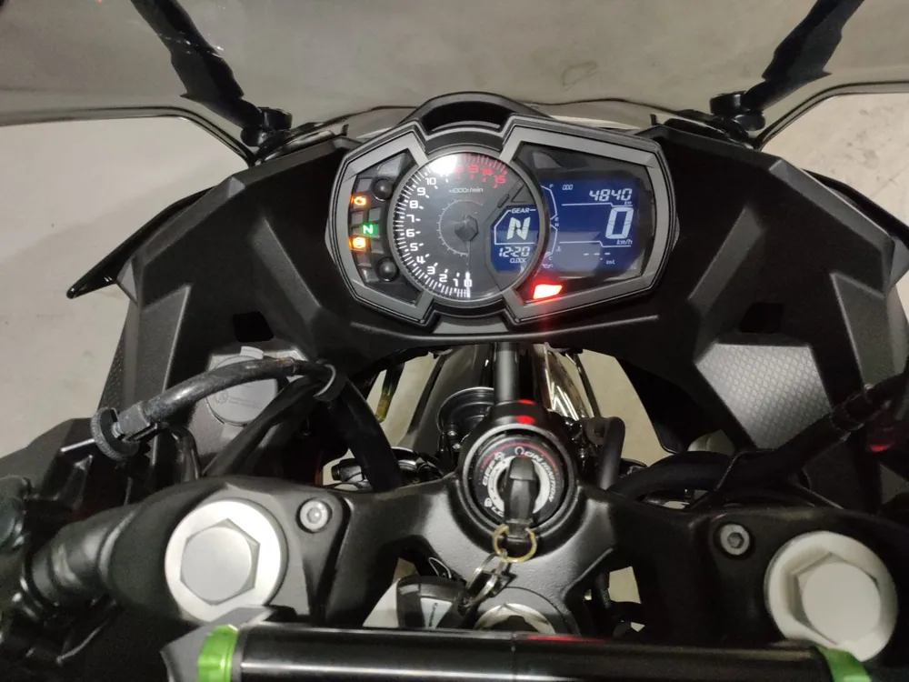 Kawasaki Z400 2023, black / green, фото 5