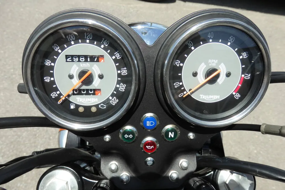 Triumph Bonneville T100 2009, фото 2