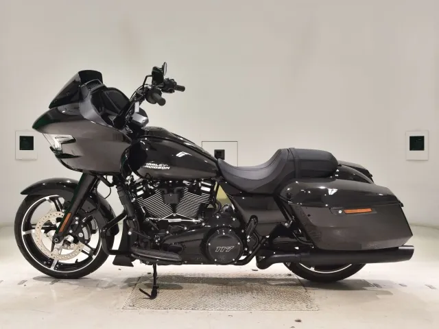 Harley-Davidson FLTRX1920 2026, чёрный, фото 2