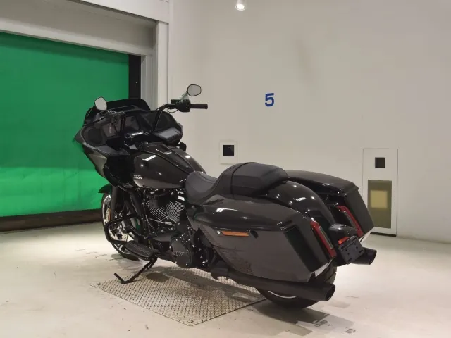 Harley-Davidson FLTRX1920 2026, чёрный, фото 6