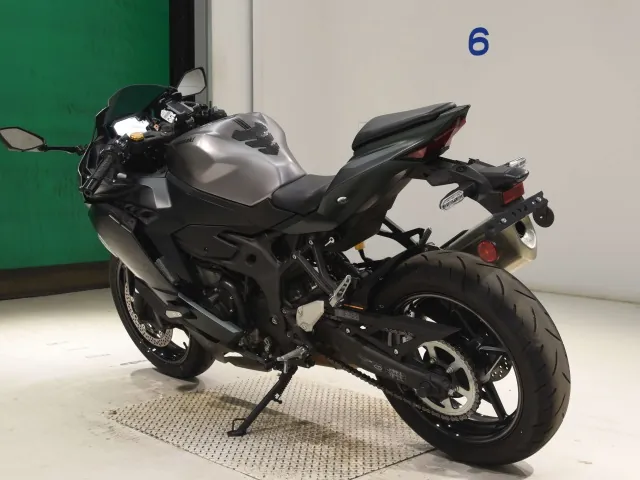 Kawasaki ZX-4R SE 2025, серый, фото 6