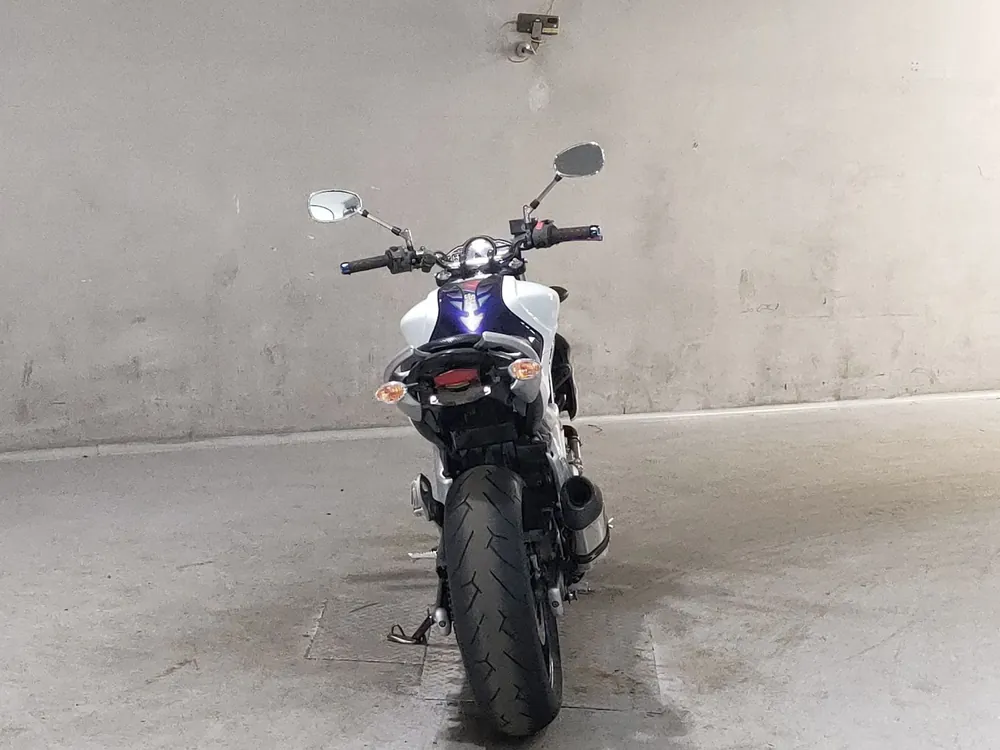 Suzuki Gladius 400 ABS 2010, white / blue, фото 4