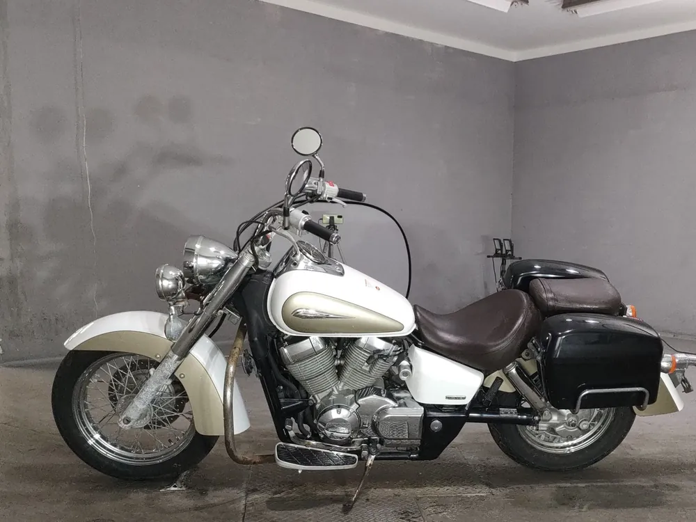Honda Shadow 750 2009, белый, золотистый, фото 2