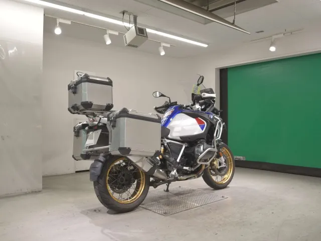 BMW R1250Gs Adventure 2019, белый, красный, синий, фото 5
