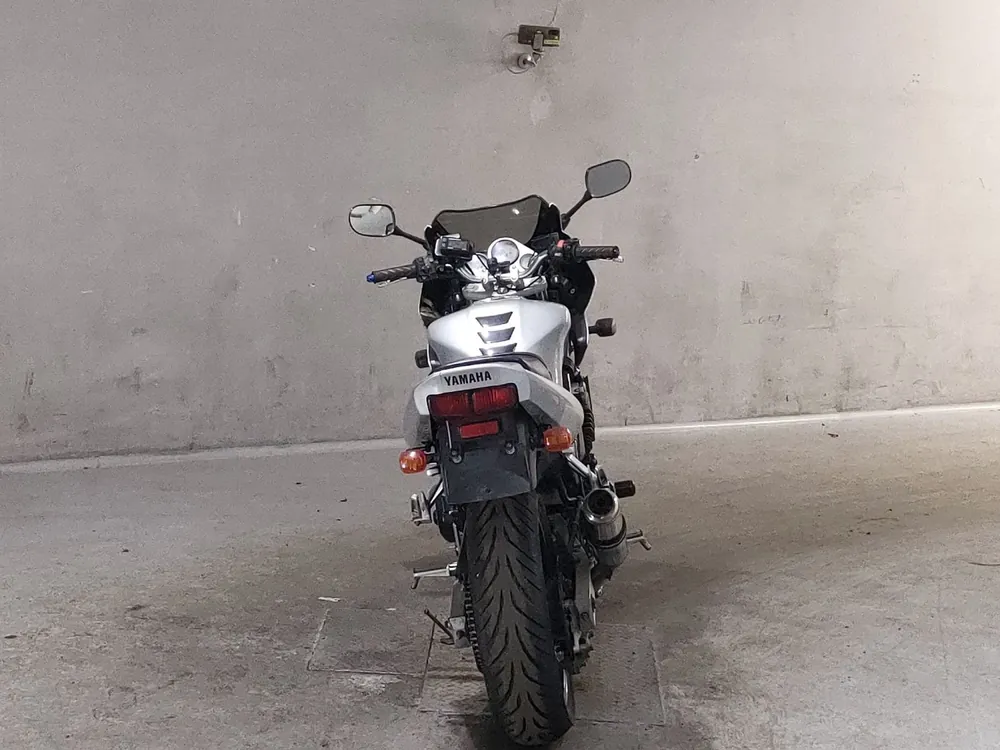 Yamaha FZ400 1998, серебристый, фото 4