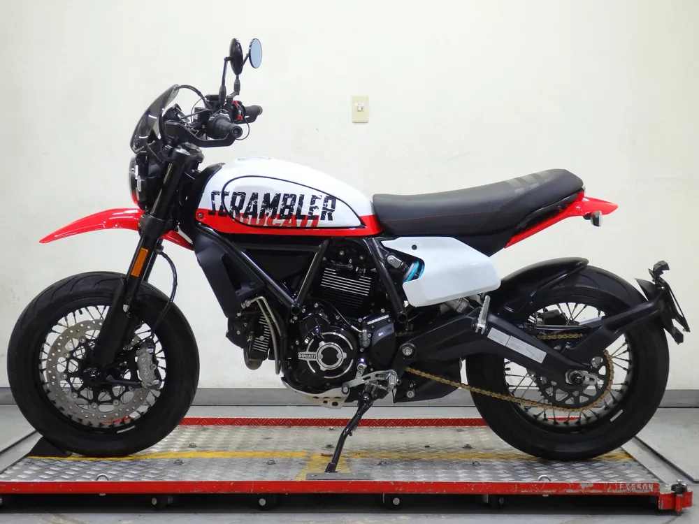Ducati Scrambler Urban Motard 2023, white / red, фото 2