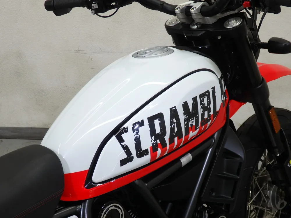 Ducati Scrambler Urban Motard 2023, white / red, фото 13