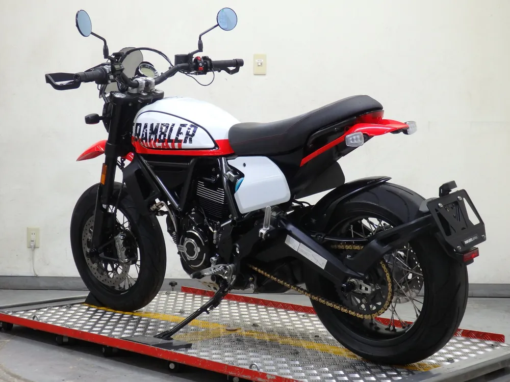 Ducati Scrambler Urban Motard 2023, white / red, фото 4