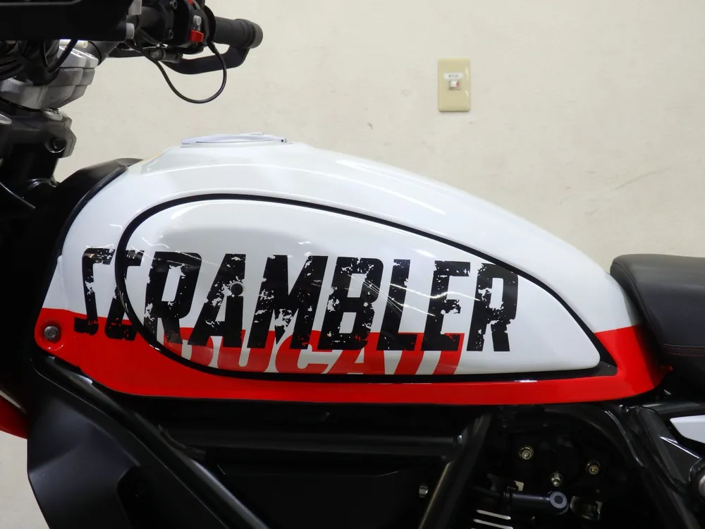 Ducati Scrambler Urban Motard 2023, white / red, фото 10