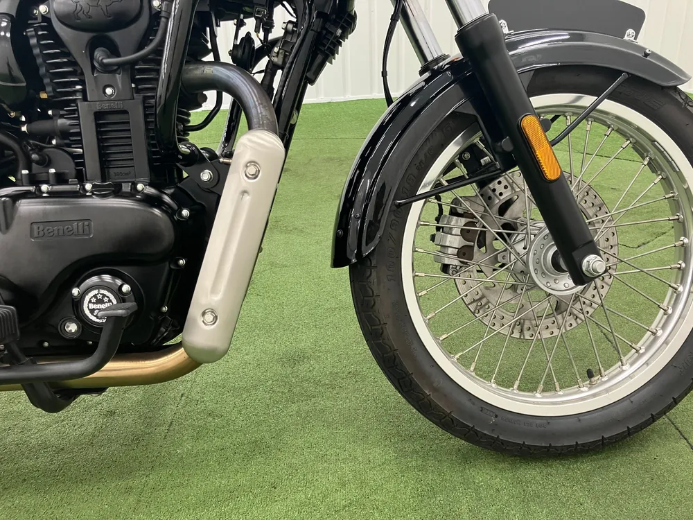 Benelli Imperiale 400 2022, чёрный, серебристый, фото 11