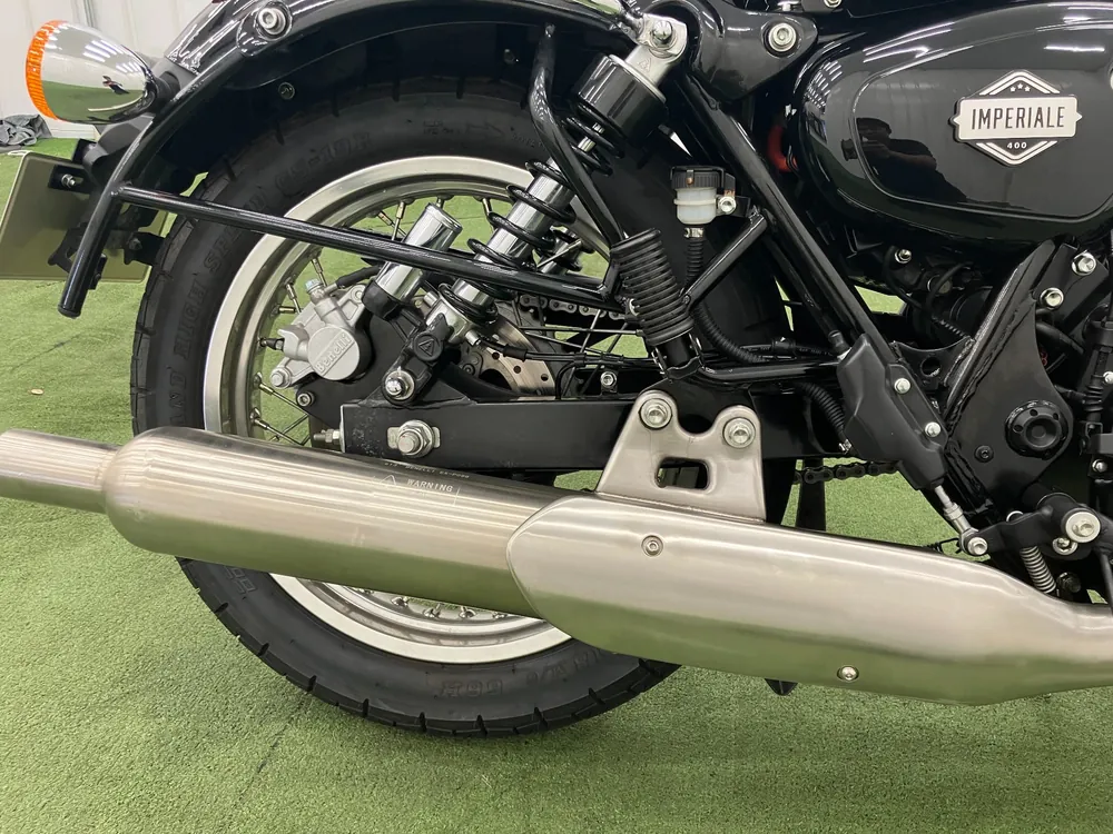 Benelli Imperiale 400 2022, чёрный, серебристый, фото 13