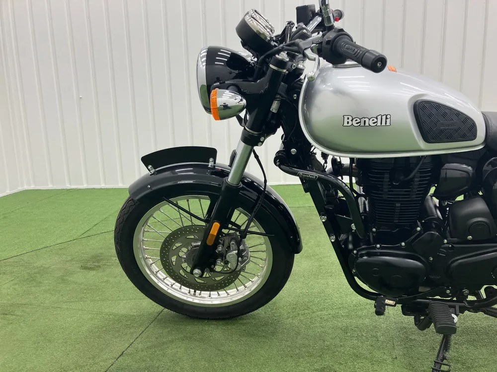 Benelli Imperiale 400 2022, чёрный, серебристый, фото 14