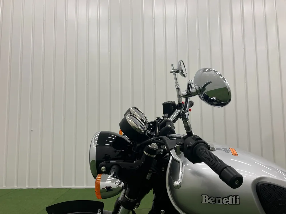 Benelli Imperiale 400 2022, чёрный, серебристый, фото 16