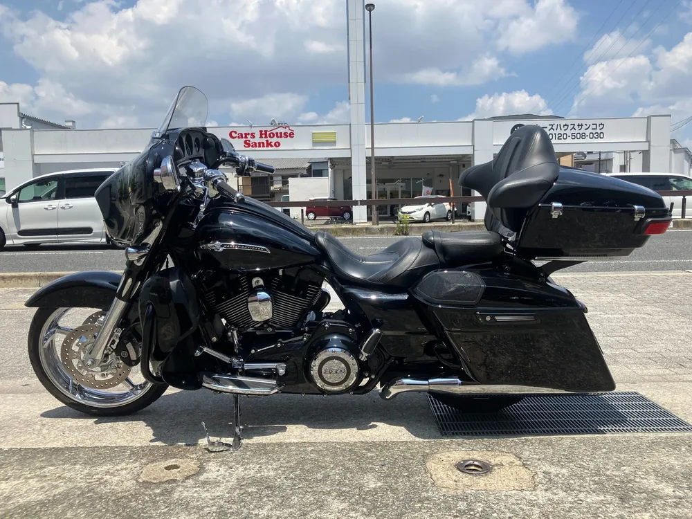 Harley-Davidson FLHXSE CVO 2015, чёрный, фото 2