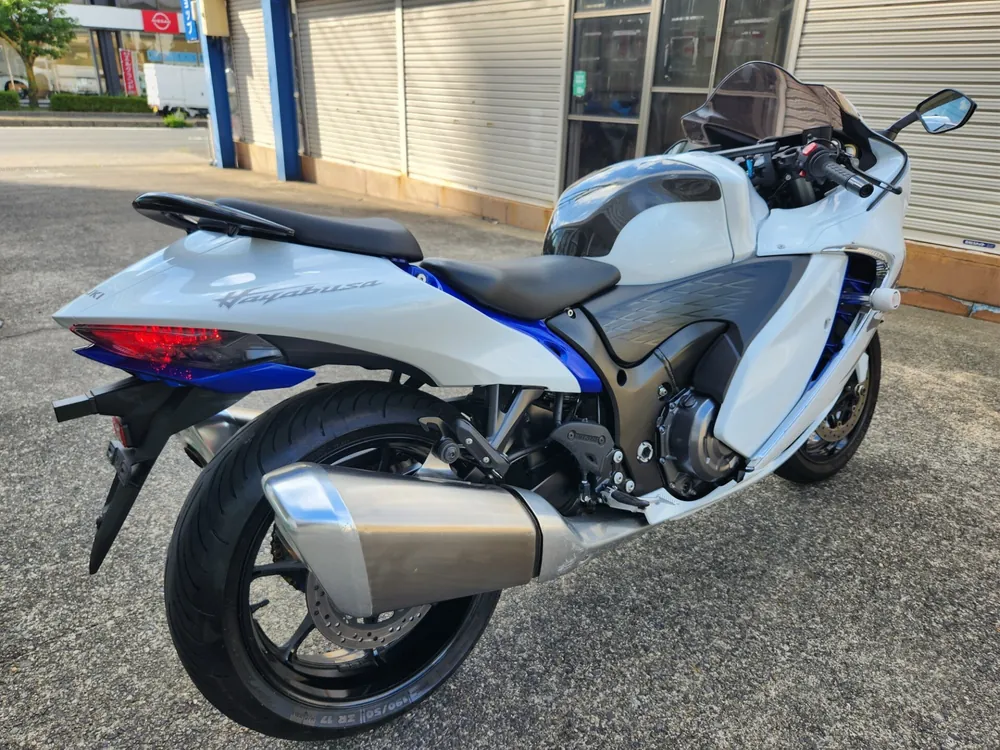 Suzuki Hayabusa 2022, p white / blue, фото 3