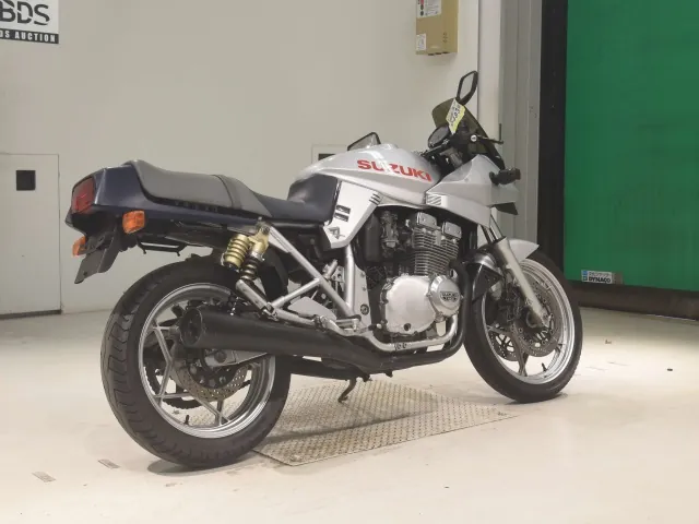 Suzuki GSX400S Katana 1992, серебристый, фото 5