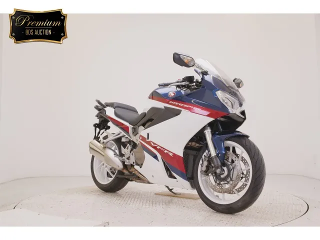 Honda VFR800F 2020, white | red | blue, фото 3
