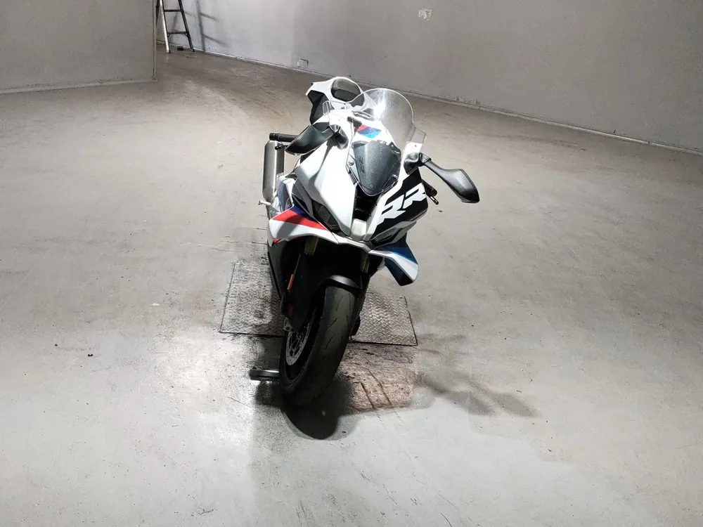 BMW S1000Rr 2025, белый, фото 3