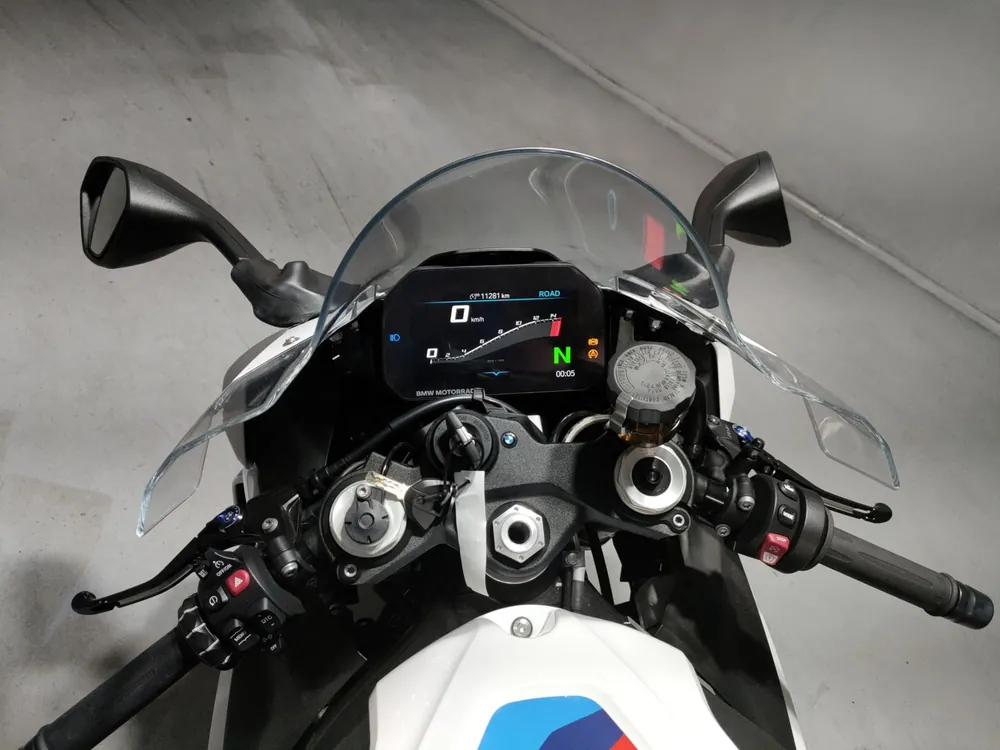 BMW S1000Rr 2025, белый, фото 5