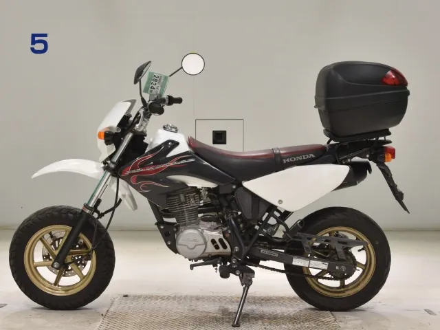 Honda XR100 Motard, white | black, фото 2