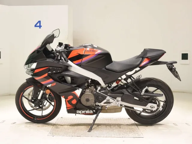 Aprilia RS457 2025, red | black, фото 2
