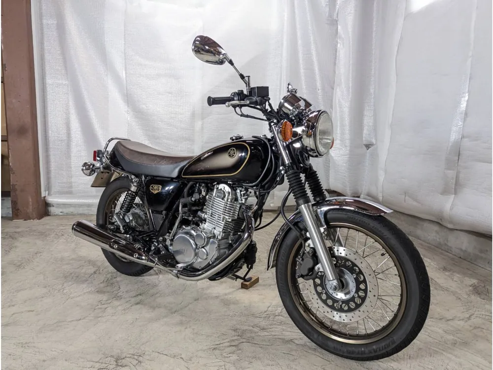 Yamaha SR400 Final Edition Limited 2021, black / light brown, фото 4