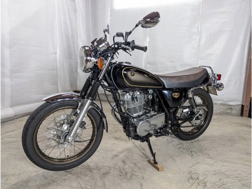 Yamaha SR400 Final Edition Limited 2021, black / light brown, фото 7