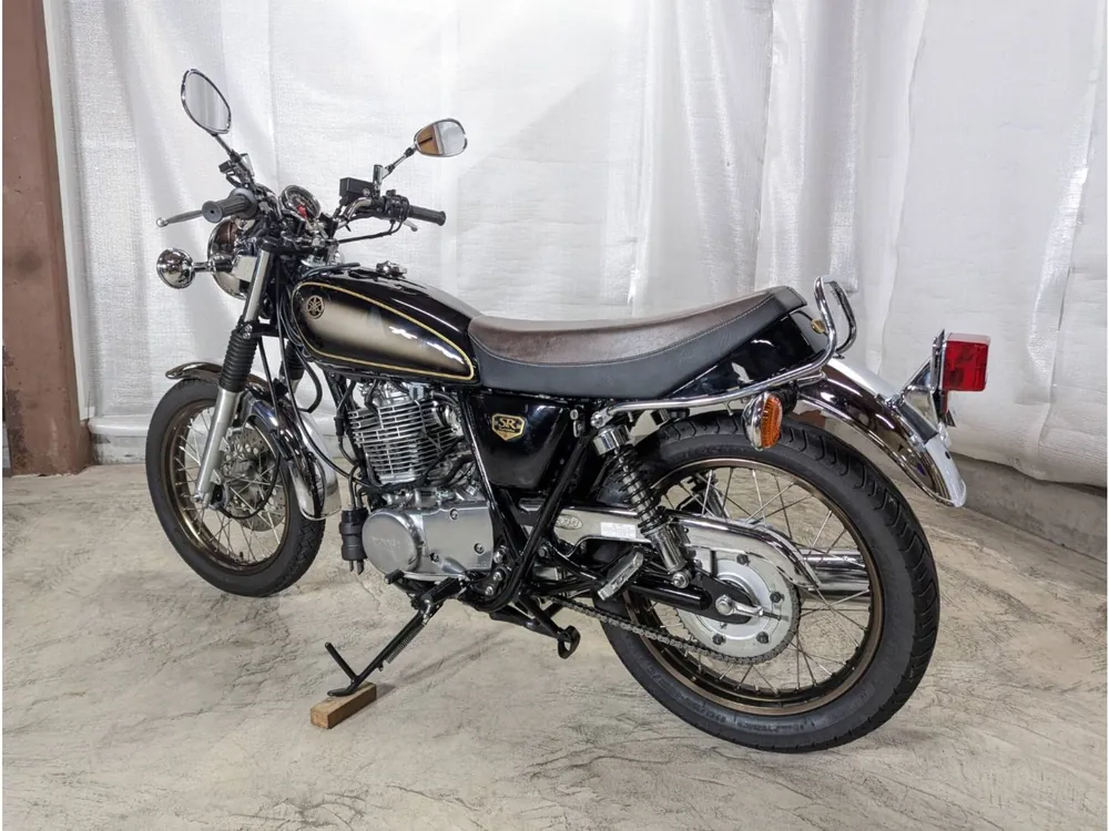 Yamaha SR400 Final Edition Limited 2021, black / light brown, фото 9