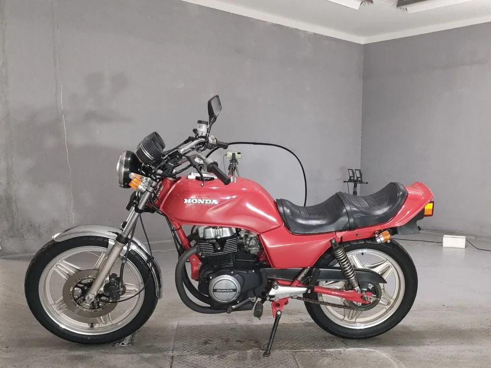 Honda CB400 2024, красный, фото 2