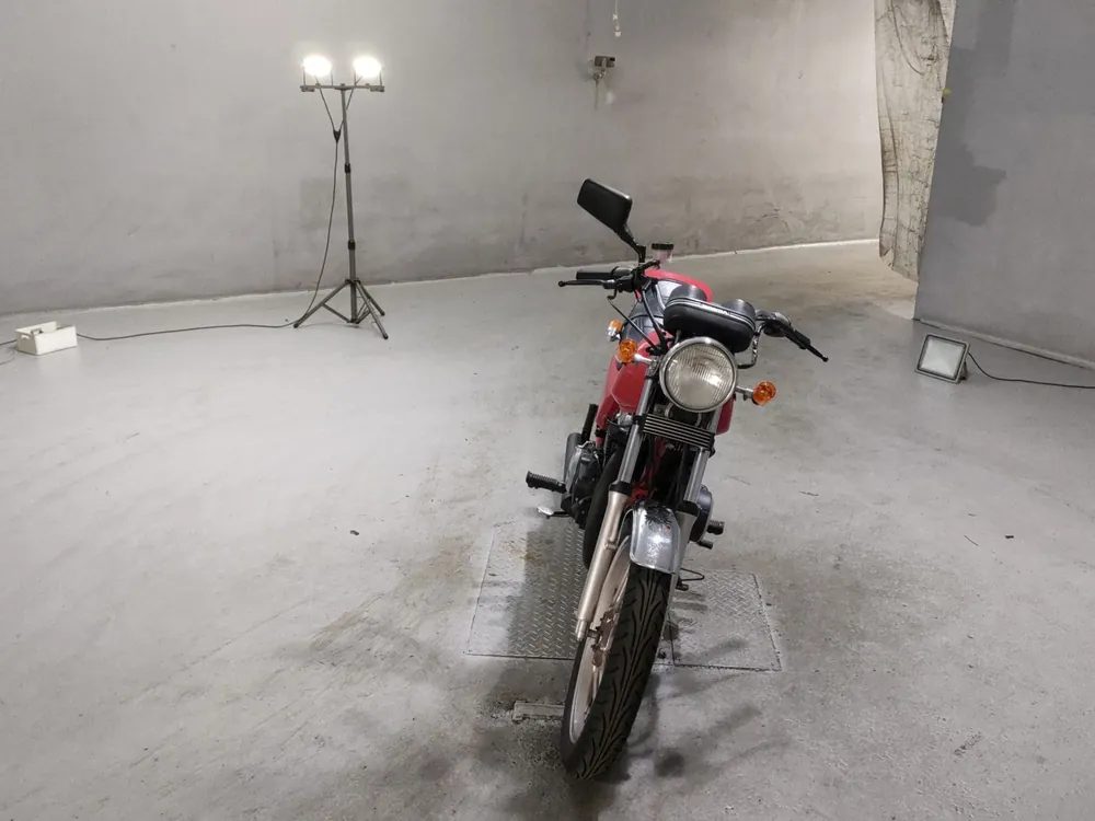 Honda CB400 2024, красный, фото 3