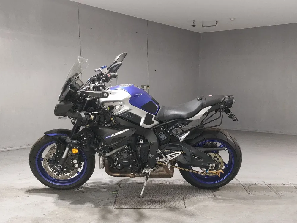 Yamaha MT-10 2018, silver / blue, фото 2