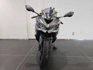 Kawasaki ZX-4R SE из Японии, фото 1